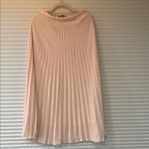 Elegant Pink Pleated Skirt
